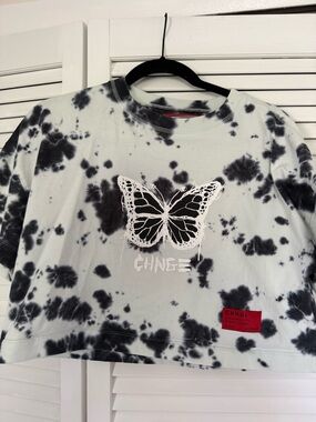 CHNGE Black & Mint Tie-Dye Butterfly Crop T-Shirt